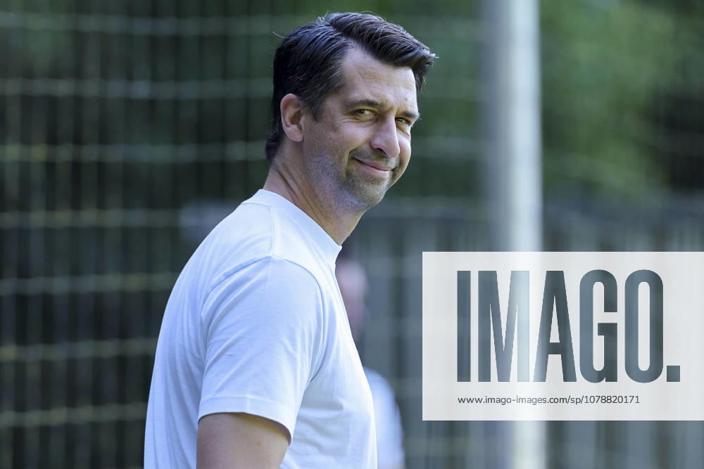 Jonas Boldt, Sports Director at Hannover 96, laughs, 2. Bundesliga, Hannover 96 training, Multi-sport Complex on June 25, 2026, in Hannover, Germany. Photo by Marco Steinbrenner, DeFodi Images. Jonas Boldt, Sports Director at Hannover 96, smiles; 2. Bundesliga; Hannover 96 training; Multi-sport Complex; June 25, 2026, in Hannover 96, Germany. Photo by Marco Steinbrenner, DeFodi Images. DFB and DFL regulations prohibit any use of photographs as image sequences and or quasi-video.