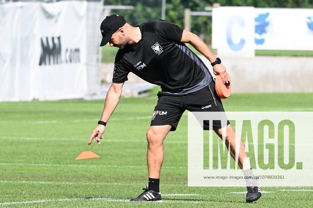 STVV s head coach Frederic De Meyer pictured during a training session of Belgian first division soccer team STVV, on Thursday 25 June 2026 in Sint-Truiden, in preparation of the upcoming 2026-2027 Belgian first division soccer season. JILLxDELSAUX x179221392x