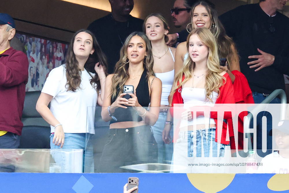 FIFA World Cup, WM, Weltmeisterschaft, Fussball 2026 - Group D - Turkey vs USA US actor Jessica Alba attends the FIFA World Cup 2026 group stage match Turkey against USA, in Los Angeles, USA, 25 June 2026. LOS ANGELES United States