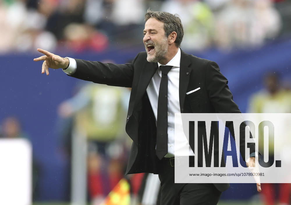 (260628) -- NEW JERSEY, June 28, 2026 -- Thomas Christiansen, head coach of Panama gestures during the group L match between Panama and England at New York New Jersey Stadium in New Jersey, the United States, June 27, 2026. ) (SP)U.S.-NEW JERSEY-FOOTBALL FIFA World Cup, WM, Weltmeisterschaft, Fussball GROUP L-PAN VS ENG CaoxCan