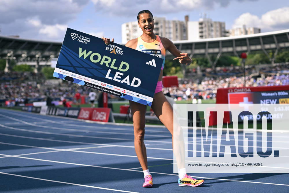 #2 Wanda Diamond League in Paris FA Audrey Werro poses with her record after competing during the Wanda Diamond League tournament at the Charlety Stadium in Paris on June 28, 2026. Photo by Firas Abdullah ABACAPRESS.COM Paris Ile-de-France France