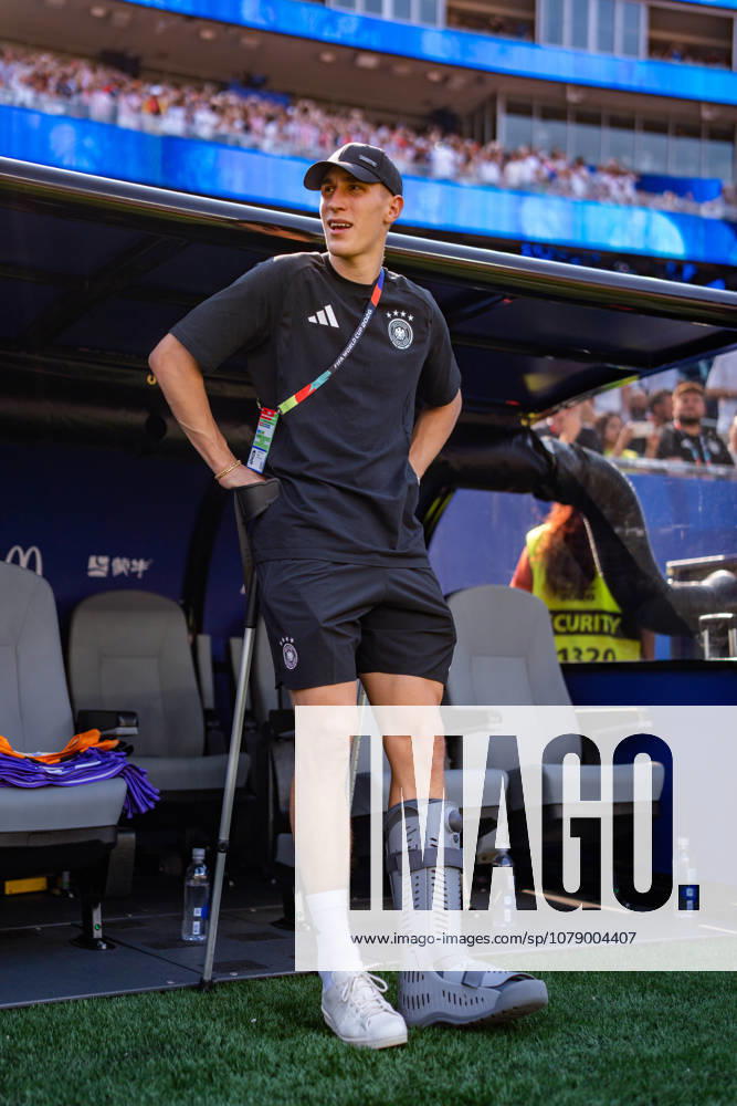 2026 FIFA World Cup, Round of 32, Germany vs. Paraguay, June 29, 2026, Boston Stadium: Nico Schlotterbeck of Germany on crutches