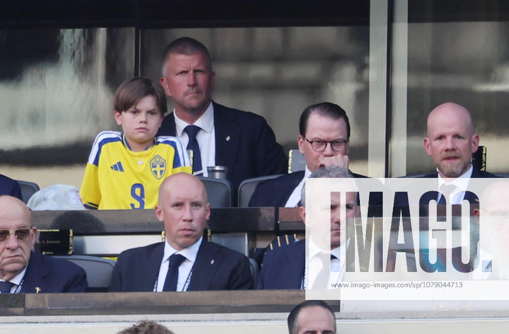 2026 World Cup - France v Sweden Prince Daniel (C) from Sweden, husband of Crown Princess Victoria during the 2026 FIFA World Cup, WM, Weltmeisterschaft, Fussball round of 32 football match between France and Sweden at New York New Jersey Stadium on June 30, 2026 in East Rutherford, New Jersey. Photo by Charles Guerin ABACAPRESS.COM East Rutherford New Jersey United States