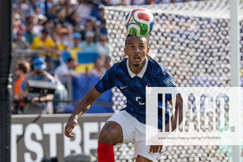 Defender Jules Kounde (5) of France national team, Nationalteam controls the ball during Round of 32 elimination game between France and Sweden at New York New Jersey Stadium at Rutherford in New Jersey, USA on June 30, 2026. France won 3 - 0 and progress to Round of 16 against Paraguay. FIFA World Cup, WM, Weltmeisterschaft, Fussball 2026: Round Of 32 Fraance Vs. Sweden - ZUMAr339 20260630_znp_r339_025