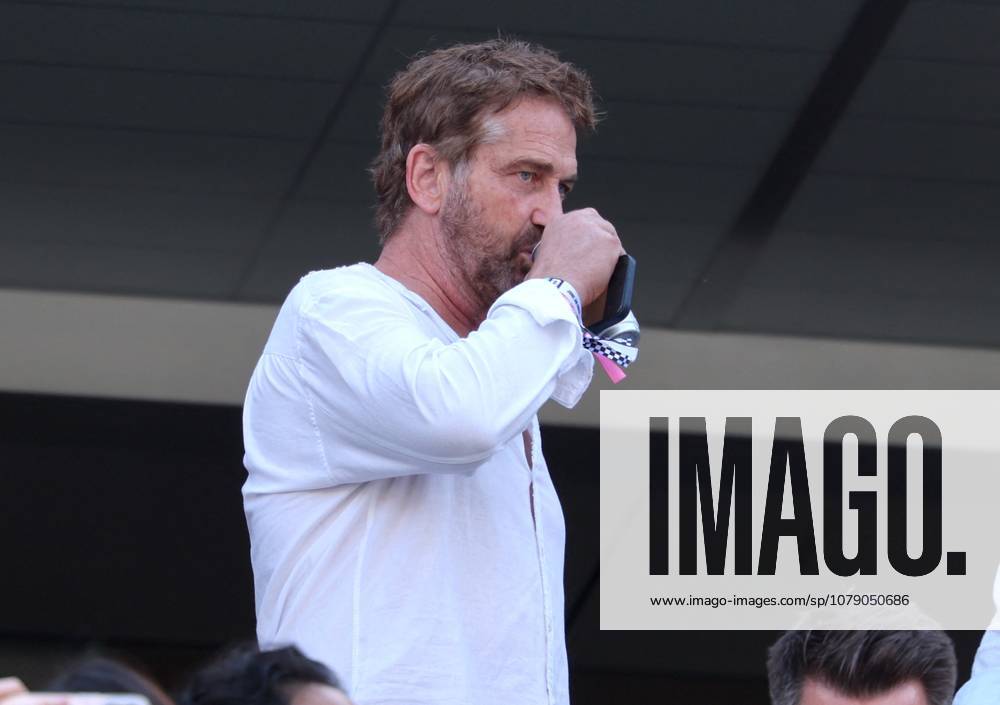 #3 Fussball, FIFA WM 2026, Promis bei der Weltmeisterschaft #2 2026 World Cup - Celebs At France v Sweden Gerard Butler attends the FIFA World Cup, WM, Weltmeisterschaft, Fussball match between France vs Sweden at THe New York New Jersey Stadiun, NJ on June 30, 2026. Photo by Charles Guerin ABACAPRESS.COM New York city NJ United States