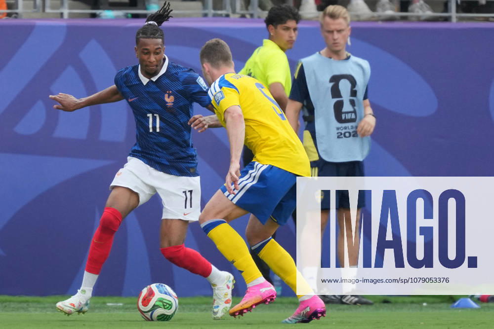 2026 World Cup - France v Sweden Michael Olise of France in action against Anthony Elanga and Gabriel Gudmundsson of Sweden during the France vs. Sweden FIFA World Cup, WM, Weltmeisterschaft, Fussball match in New York, NY, USA on June 30, 2026. Photo by IPA ABACAPRESS.COM New York