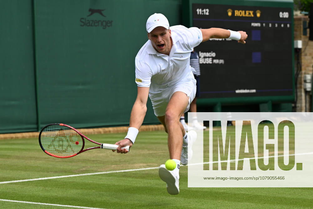 Wimbledon Tennis Championships 2026 - Day 3 LONDON, UNITED KINGDOM - July 01: Jenson Brooksby of the United States plays against Ignacio Buse of Peru in the Mens singles second round match against during day three of The Wimbledon Tennis Championships at All England Lawn Tennis and Croquet Club on July 01, 2026 in London, United Kingdom Ray Tang Anadolu London United Kingdom. Editorial use only. Please get in touch for any other usage.