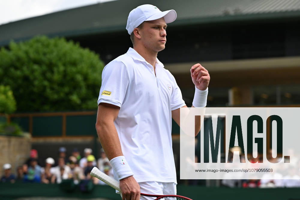 Wimbledon Tennis Championships 2026 - Day 3 LONDON, UNITED KINGDOM - July 01: Jenson Brooksby of the United States plays against Ignacio Buse of Peru in the Mens singles second round match against during day three of The Wimbledon Tennis Championships at All England Lawn Tennis and Croquet Club on July 01, 2026 in London, United Kingdom Ray Tang Anadolu London United Kingdom. Editorial use only. Please get in touch for any other usage.