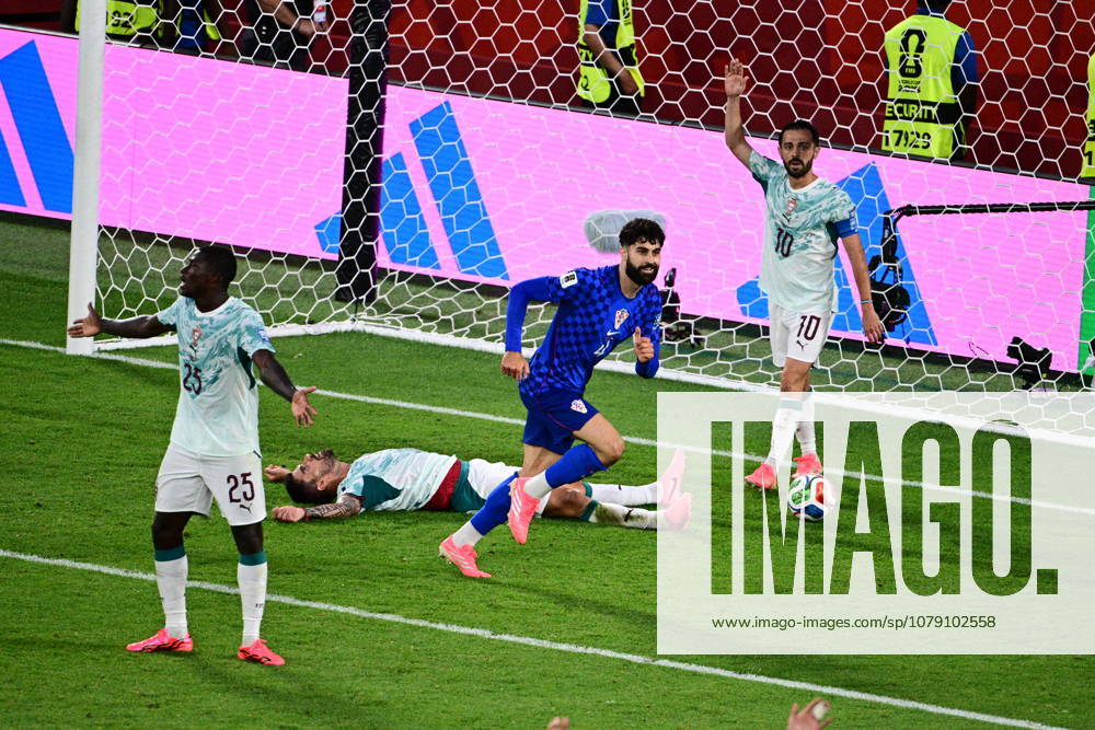 Croatia s Josko Gvardiol (4) celebrates a goal that was later taken back due to an offside call, against Portugal during the second half of a World Cup round of 32 soccer match, in Toronto on Thursday, July 2, 2026. Canada News - July 2, 2026 - ZUMAc35_ 20260702_zaf_c35_243