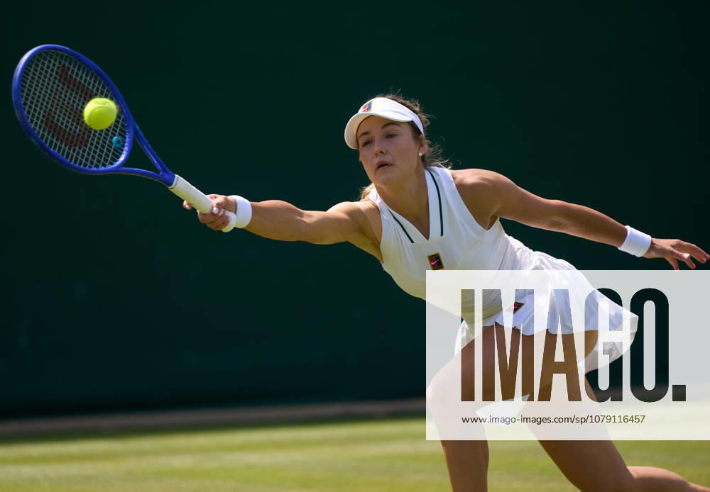 2026 Wimbledon, July 03, Day 5 LONDON, - JULY 3: Anna Kalinskaya plays a shot against Belinda Bencic of Switzerland during their third round match at 2026 Wimbledon, July 03, Day 5 at The all England club, Wimbledon on July 3, 2026 in London, GBR. London The all England club, Wimbledon GBR