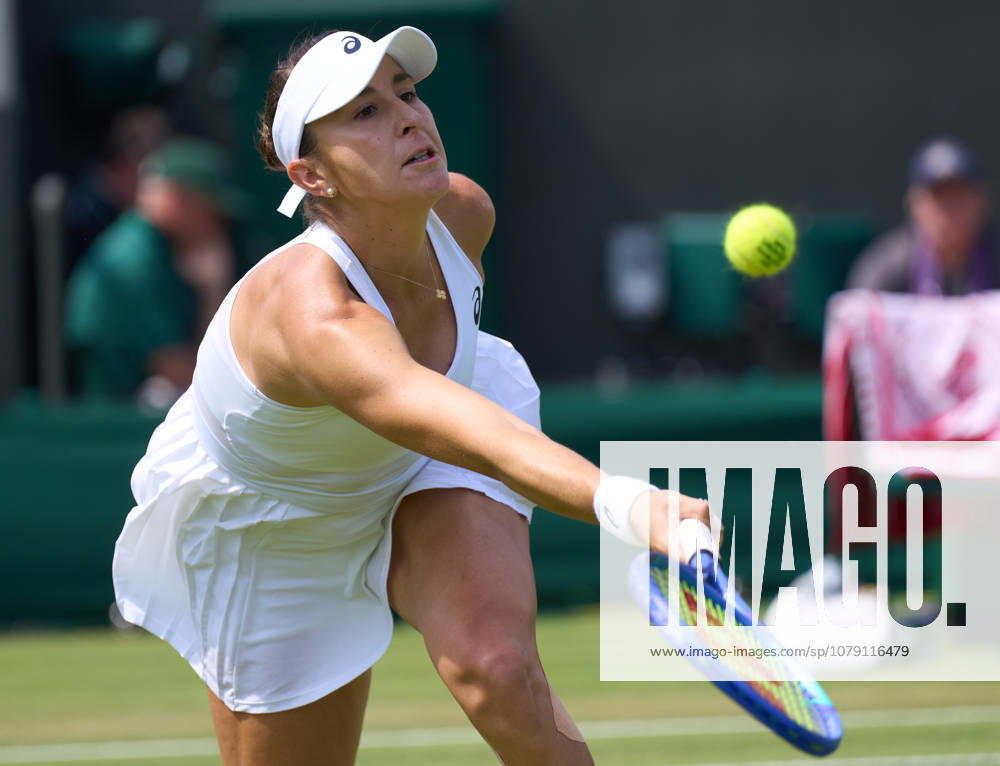 2026 Wimbledon, July 03, Day 5 LONDON, - JULY 3: Belinda Bencic of Switzerland plays a shot against Anna Kalinskaya during their third round match at 2026 Wimbledon, July 03, Day 5 at The all England club, Wimbledon on July 3, 2026 in London, GBR. London The all England club, Wimbledon GBR