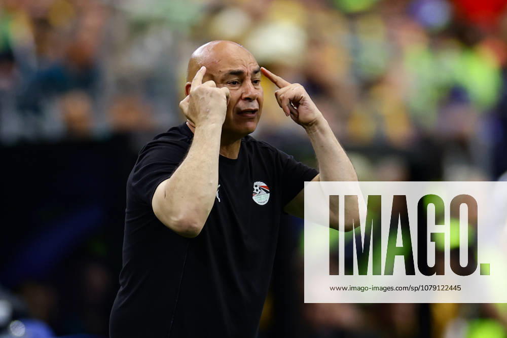 Egypt s head coach Hossam Hassan reacts during a Round 32 2026 FIFA World Cup, WM, Weltmeisterschaft, Fussball match between Egypt and Australia, at the Dallas Stadium, in Dallas, United States, 03 July 2026. Australia vs Egypt !ACHTUNG: NUR REDAKTIONELLE NUTZUNG!