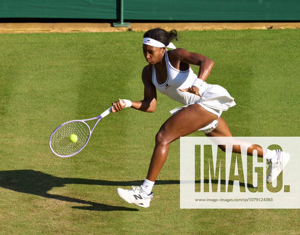 2026 Wimbledon, July 03, Day 5 LONDON, - JULY 3: Coco Gauff of the United States plays a shot against Claire Liu of the United States during their third round match at 2026 Wimbledon, July 03, Day 5 at The all England club, Wimbledon on July 3, 2026 in London, GBR. London The all England club, Wimbledon GBR