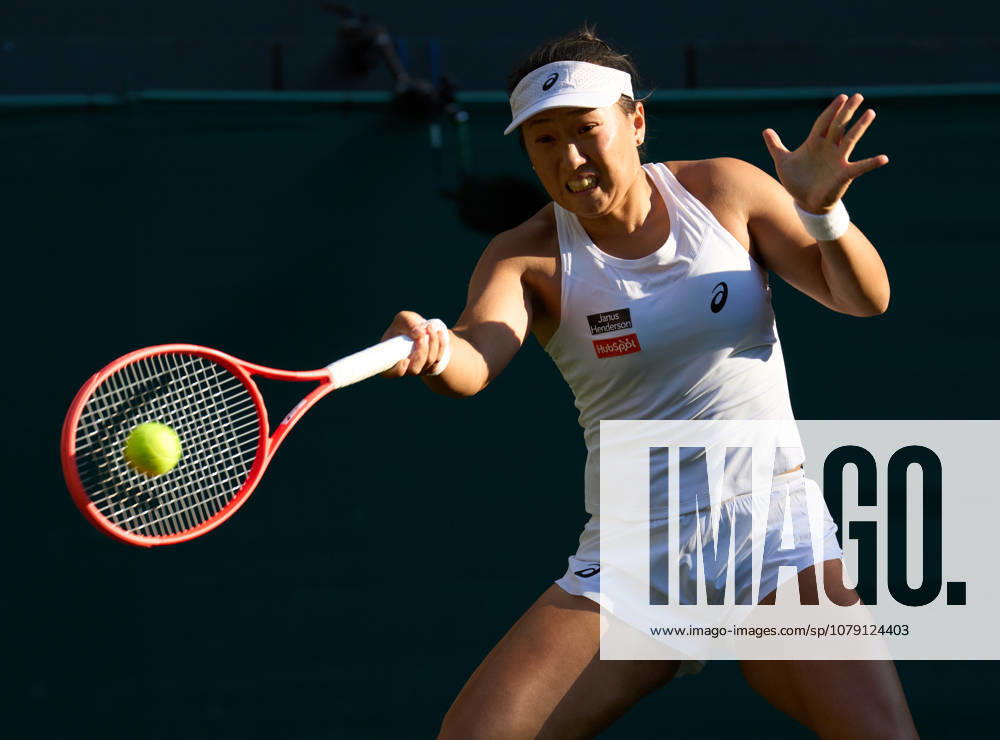2026 Wimbledon, July 03, Day 5 LONDON, - JULY 3: Claire Liu of the United States plays a shot against Coco Gauff of the United States during their third round match at 2026 Wimbledon, July 03, Day 5 at The all England club, Wimbledon on July 3, 2026 in London, GBR. London The all England club, Wimbledon GBR