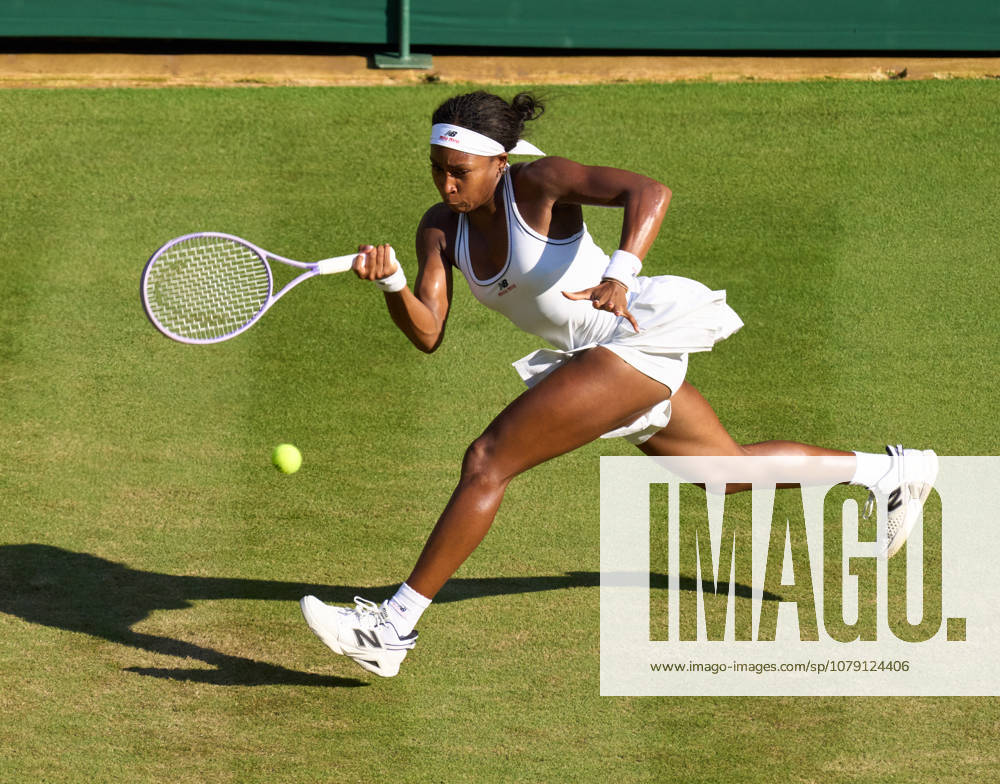 2026 Wimbledon, July 03, Day 5 LONDON, - JULY 3: Coco Gauff of the United States plays a shot against Claire Liu of the United States during their third round match at 2026 Wimbledon, July 03, Day 5 at The all England club, Wimbledon on July 3, 2026 in London, GBR. London The all England club, Wimbledon GBR