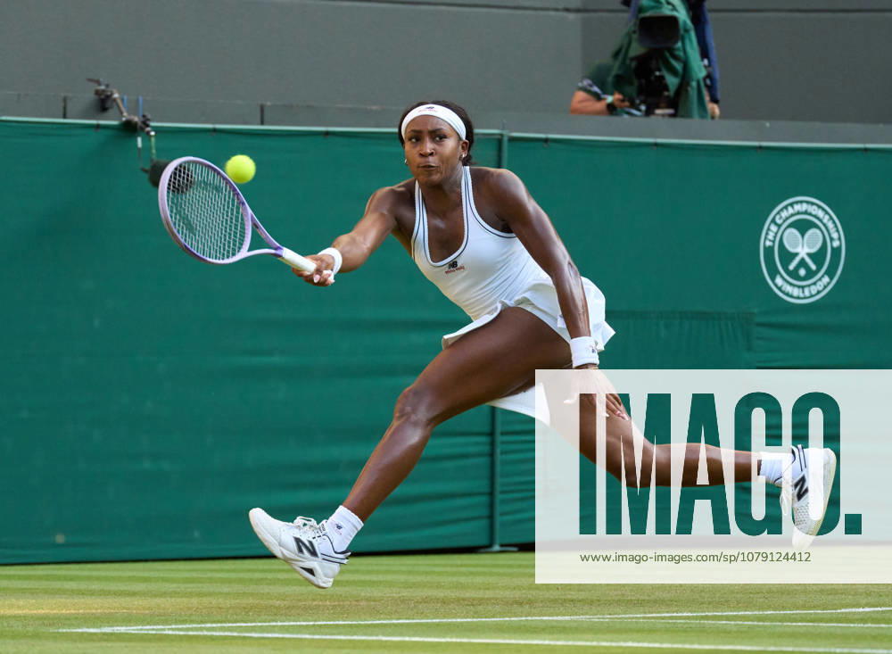 2026 Wimbledon, July 03, Day 5 LONDON, - JULY 3: Coco Gauff of the United States plays a shot against Claire Liu of the United States during their third round match at 2026 Wimbledon, July 03, Day 5 at The all England club, Wimbledon on July 3, 2026 in London, GBR. London The all England club, Wimbledon GBR