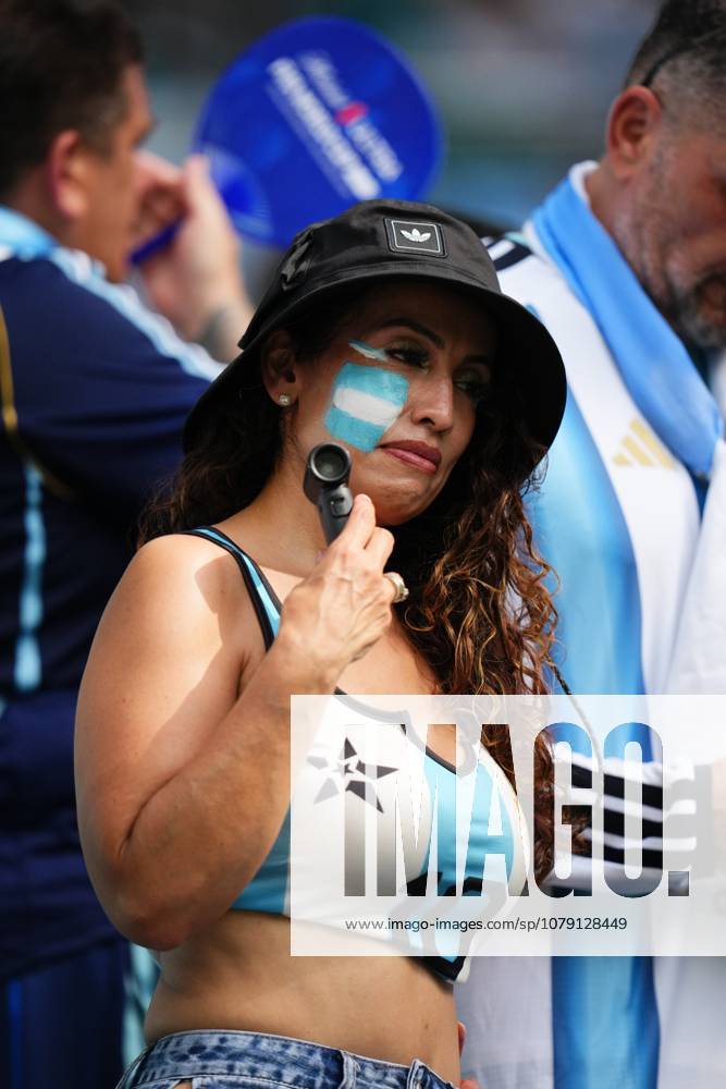 Argentina v Cape Verde - FIFA World Cup, WM, Weltmeisterschaft, Fussball 2026 - Round of 32 FLORIDA, USA - JULY 03: Fans gather prior the 2026 FIFA World Cup Round of 32 match between Argentina and Cape Verde at the Hard Rock Stadium (Miami Stadium) in Miami Gardens, Florida, United States on July 03, 2026. Jose Hernandez Anadolu Florida United States. Editorial use only. Please get in touch for any other usage.
