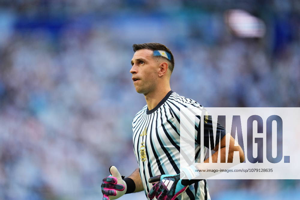 Argentina v Cape Verde - FIFA World Cup, WM, Weltmeisterschaft, Fussball 2026 - Round of 32 FLORIDA, USA - JULY 03: Emiliano Martinez of Argentina warms up prior the 2026 FIFA World Cup Round of 32 match between Argentina and Cape Verde at the Hard Rock Stadium (Miami Stadium) in Miami Gardens, Florida, United States on July 03, 2026. Jose Hernandez Anadolu Texas United States. Editorial use only. Please get in touch for any other usage.