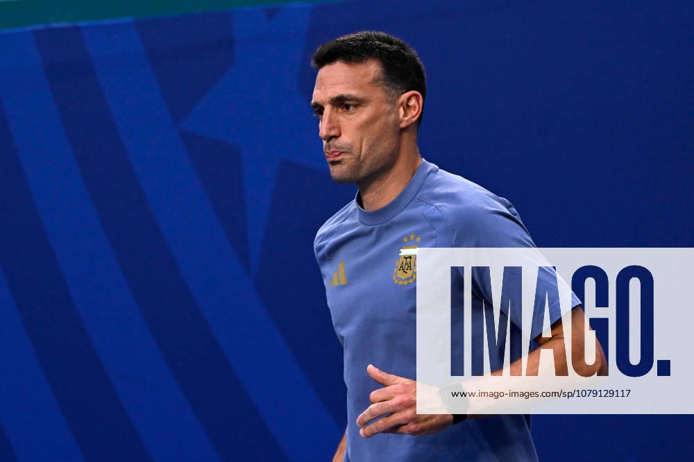 2026-07-04 Argentina v Cabo Verde - Round Of 32 - FIFA World Cup, WM, Weltmeisterschaft, Fussball 2026 MIAMI GARDENS, UNITED STATES - JULY 3: coach Lionel Scaloni of Argentina during the Round Of 32 - FIFA World Cup 2026 match between Argentina and Cabo Verde at Miami Stadium on July 3, 2026 in Miami Gardens, Florida. (Photo by Pablo Morano BSR Agency) Miami Gardens United States Content not available for redistribution in The Netherlands directly or indirectly through any third parties.