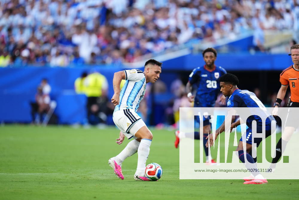 Argentina v Cape Verde - FIFA World Cup, WM, Weltmeisterschaft, Fussball 2026 - Round of 32 FLORIDA, USA - JULY 03: Lautaro Martinez of Argentina and Kevin Pina of Cabo Verde compete for the ball during the 2026 FIFA World Cup Round of 32 match between Argentina and Cape Verde at the Hard Rock Stadium (Miami Stadium) in Miami Gardens, Florida, United States on July 03, 2026. Jose Hernandez Anadolu Florida United States. Editorial use only. Please get in touch for any other usage.