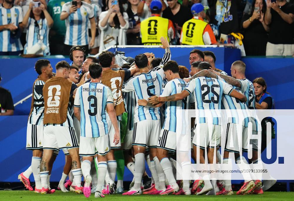 Argentina v Cape Verde - FIFA World Cup, WM, Weltmeisterschaft, Fussball 2026 - Round of 32 FLORIDA, USA - JULY 03: Cristian Romero of Argentina celebrates after scoring his team s third goal with teammates during the 2026 FIFA World Cup Round of 32 match between Argentina and Cape Verde at the Hard Rock Stadium (Miami Stadium) in Miami Gardens, Florida, United States on July 03, 2026. Jose Hernandez Anadolu Florida United States. Editorial use only. Please get in touch for any other usage.