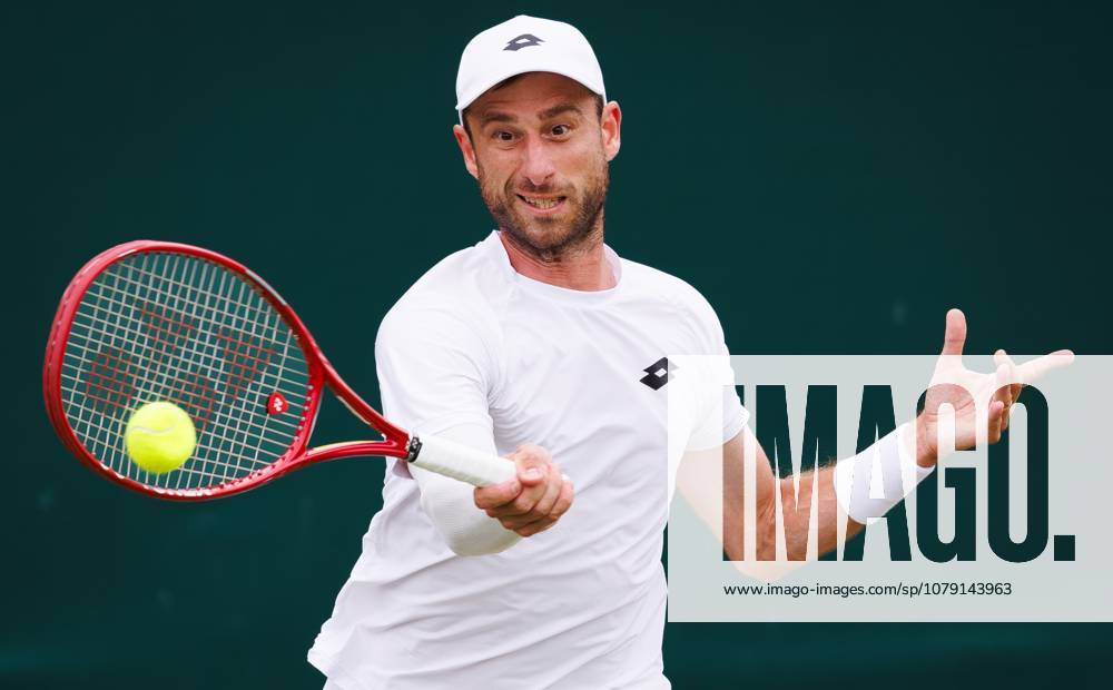 Belgian Sander Gille pictured in action during a doubles tennis match between Argentinian-Spain pair Zeballos - Granollers and Belgian-Dutch pair Gille-Verbeek, in the second round of the Men s doubles at the Wimbledon grand slam tennis tournament in London, Britain, Saturday 04 July 2026. BENOITxDOPPAGNE x180331486x