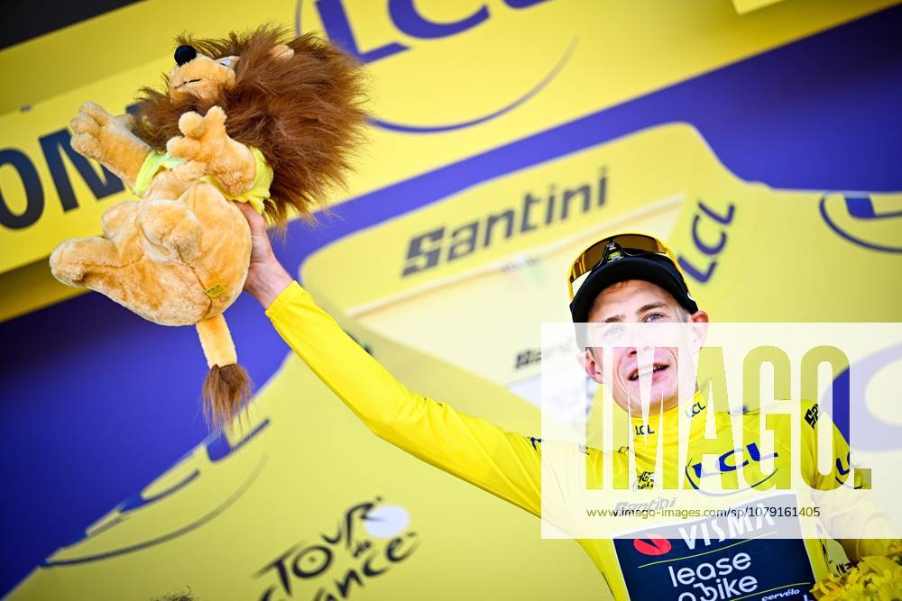 Danish Jonas Vingegaard of Team Visma-Lease a Bike celebrates on the podium after winning the first stage of the 2026 Tour de France cycling race, a team time trial of 19km with start and finish in Barcelona, Spain, Saturday 04 July 2026. The 113th edition of the Tour de France starts on Saturday 4 July in Barcelona, Spain, and will finish in Paris, France on the 26th of July. JASPERxJACOBS x180374055x
