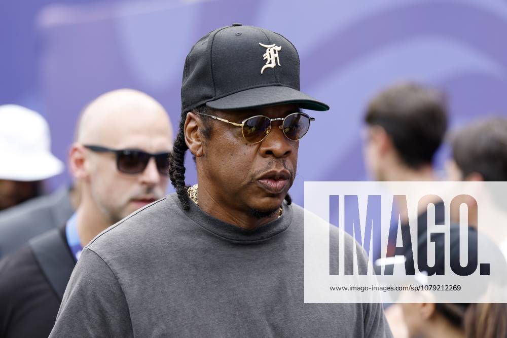 EAST RUTHERFORD, NEW JERSEY - Rapper Jay-Z during the 2026 FIFA World Cup, WM, Weltmeisterschaft, Fussball Round of 16 match between Brazil and Norway at Metlife Stadium on July 5, 2026, in East Rutherford, New Jersey, United States. MAURICE VAN STEEN ANP FIFA World Cup 2026 - round of 16 2026 ANPxSportx xMauricexvanxSteenxIVx 562891162 originalFilename: 562891162