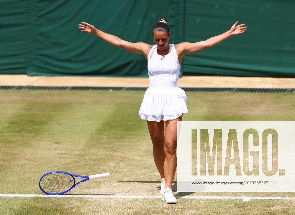 Wimbledon Championships 2026, Day 8, AELTC Wimbledon, London, UK - 06 07 2026 Marta Kostyuk (UKR) celebrates her fourth round match win against Ashlyn Krueger (USA) in the 2026 Wimbledon Championships at the AELTC London London AELTC Wimbledon London GBR, UK NEWSPAPERS OUT