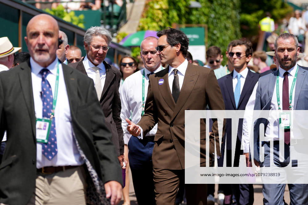 2026-07-06 The Championships - Wimbledon 2026 - Day Eight LONDON, UNITED KINGDOM - JULY 6: Former tennis player Roger Federer walks around the premises during Day Eight of the The Championships - Wimbledon 2026 at All England Lawn Tennis and Croquet Club on July 6, 2026 in London, England. (Photo by Marleen Fouchier BSR Agency) London United Kingdom Content not available for redistribution in The Netherlands directly or indirectly through any third parties.