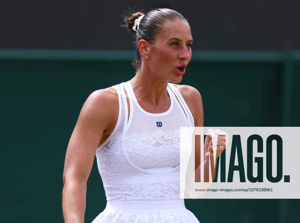 Wimbledon Championships 2026, Day 8, AELTC Wimbledon, London, UK - 06 07 2026 Marta Kostyuk (UKR) in action during her fourth round match against Ashlyn Krueger (USA) in the 2026 Wimbledon Championships at the AELTC London London AELTC Wimbledon London GBR, UK NEWSPAPERS OUT