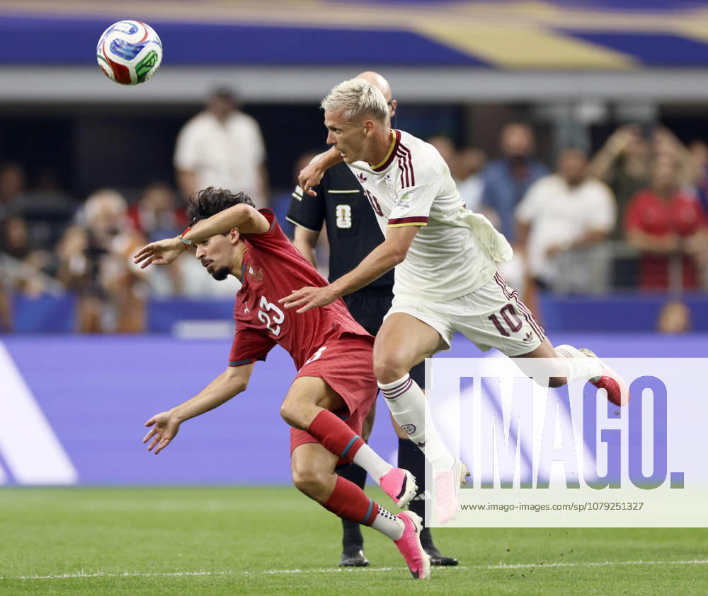 Portugal v Spain: Round of 16 - FIFA World Cup, WM, Weltmeisterschaft, Fussball 2026 Vitinha of Portugal and Dani Olmo of Spain challenge during the FIFA World Cup 2026 Round Of 16 match between Portugal and Spain at Dallas Stadium on July 6, 2026 in Arlington, United States. Arlington Dallas Stadium TX United States