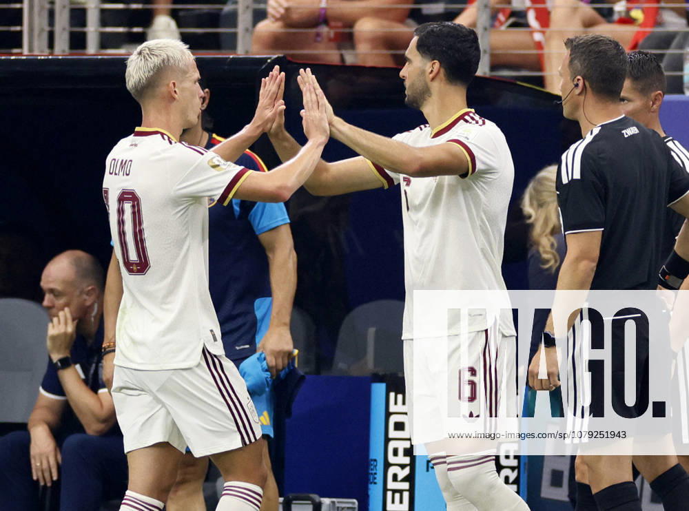 Portugal v Spain: Round of 16 - FIFA World Cup, WM, Weltmeisterschaft, Fussball 2026 Dani Olmo of Spain and Mikel Merino of Spain celebrate 1st goal during the FIFA World Cup 2026 Round Of 16 match between Portugal and Spain at Dallas Stadium on July 6, 2026 in Arlington, United States. Arlington Dallas Stadium TX United States