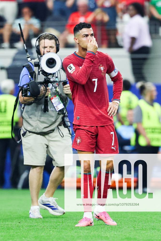 FIFA World Cup, WM, Weltmeisterschaft, Fussball 2026 - Round of 16 - Portugal v Spain Cristiano Ronaldo cries after Portugal s 1-0 defeat to Spain the Round of 16 match at the FIFA World Cup, at Dallas Stadium, in Texas, United States, on Monday, July 06, 2026.(Foto: William Volcov Brazil Photo Press IMAGO) Sports Arlington TX United States