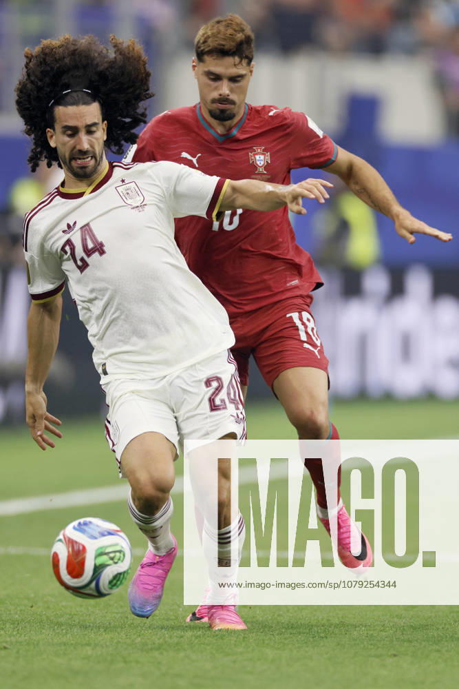 Portugal v Spain: Round of 16 - FIFA World Cup, WM, Weltmeisterschaft, Fussball 2026 Marc Cucurella of Spain and Pedro Neto of Portugal challenge during the FIFA World Cup 2026 Round Of 16 match between Portugal and Spain at Dallas Stadium on July 6, 2026 in Arlington, United States. Arlington Dallas Stadium TX United States