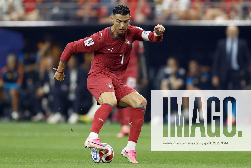 Portugal v Spain: Round of 16 - FIFA World Cup, WM, Weltmeisterschaft, Fussball 2026 Cristiano Ronaldo of Portugal on the ball during the FIFA World Cup 2026 Round Of 16 match between Portugal and Spain at Dallas Stadium on July 6, 2026 in Arlington, United States. Arlington Dallas Stadium TX United States