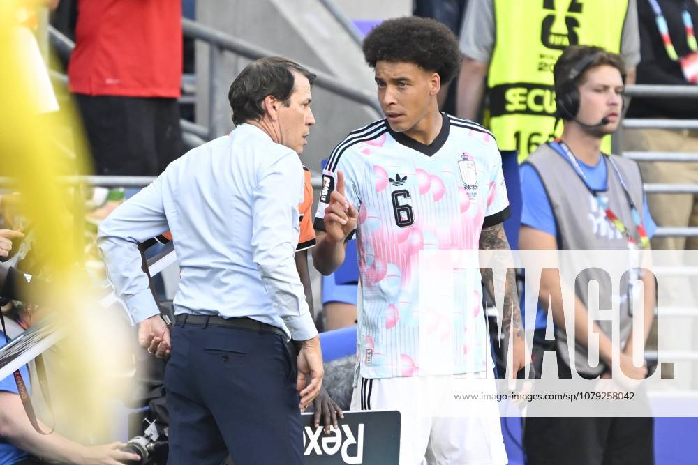 USA vs Belgium - FIFA World Cup, WM, Weltmeisterschaft, Fussball 2026 SEATTLE, UNITED STATES OF AMERICA - JULY 06 : Garcia Rudi head coach of Belgium and Witsel Axel midfielder of Belgium pictured during the FIFA World Cup 2026 round of 16 match between the United States of America and Belgium at the Lumen Field stadium on July 6, 2026 in Seattle, United States of America, 06 07 2026 Seattle United States of America