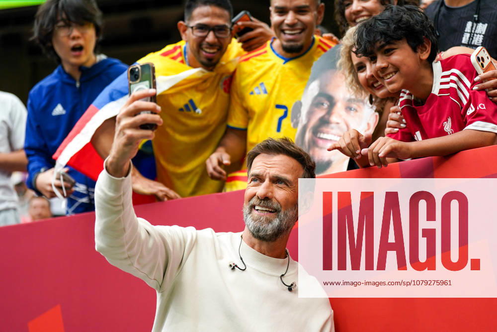 Canada Soccer, 2026 FIFA World Cup, Round of 16: Switzerland vs. Colombia at BC Place, Vancouver; Jürgen Klopp, soccer analyst on MagentaTV; viewers, fans, stands