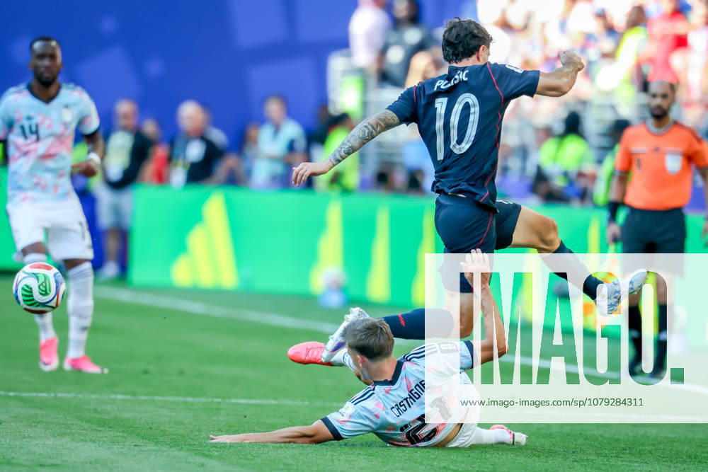 United States of America forward Christian Pulisic (10) and Belgium defender Timothy Castagne (21) during the match between USA and Belgium in the World Cup 2026 at Seattle Stadium, Seattle, Washington Seattle USA - ZUMAj111 20260706_zsp_j111_038