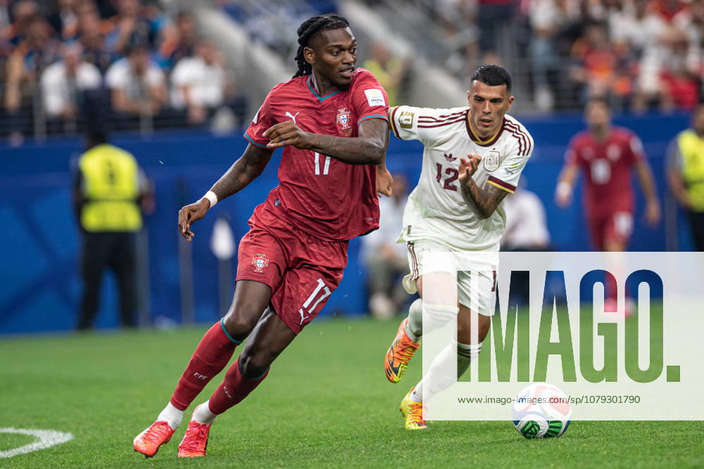 Rafael Leao of Portugal and Pedro Porro of Spain fight for possession during the FIFA World Cup, WM, Weltmeisterschaft, Fussball 2026 Round of 16 match between Portugal and Spain at Dallas Stadium on July 6th, 2026, in Dallas, Texas, United States. (Photo by Riquelve Nata Sports Press Photo)