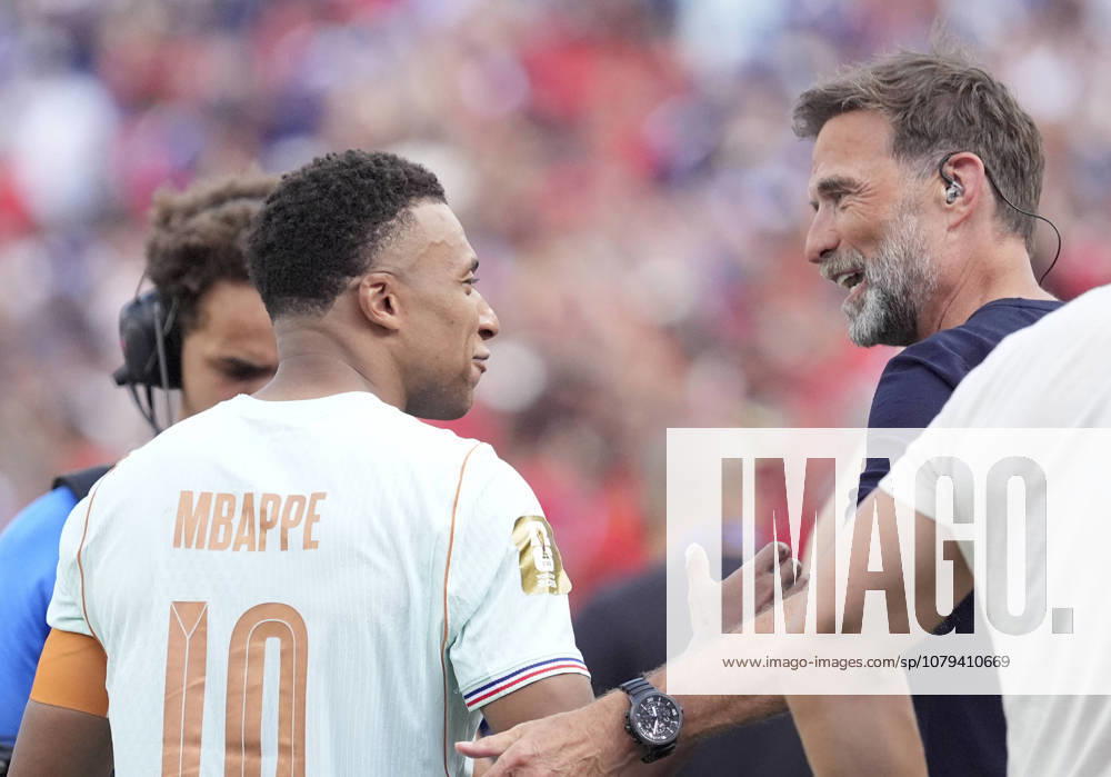 BOSTON, July 10, 2026 -- Kylian Mbappe L of France greets Jurgen Klopp, head coach of Germany after the quarter final match between France and Morocco at the 2026 FIFA World Cup, WM, Weltmeisterschaft, Fussball at Boston Stadium in Boston, the United States, July 9, 2026. SPU.S.-BOSTON-FOOTBALL-FIFA WORLD CUP-QUARTER FINAL-FRA VS MAR LuixSiuxWai (SP)U.S.-BOSTON-FOOTBALL-FIFA WORLD CUP-QUARTER FINAL-FRA VS MAR IMAGO LuixSiuxWai imago images 0861210745