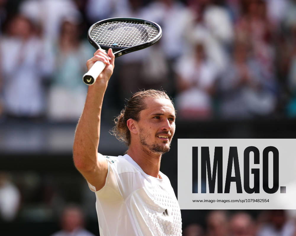Alexander Zverev (GER) thanks the spectators, fans, cheers, joy, emotion, Men s Singles, Men s Singles Tennis, Wimbledon 2026, Grand Slam, ITF, ATP, WTA, AELTC, London, Great Britain
