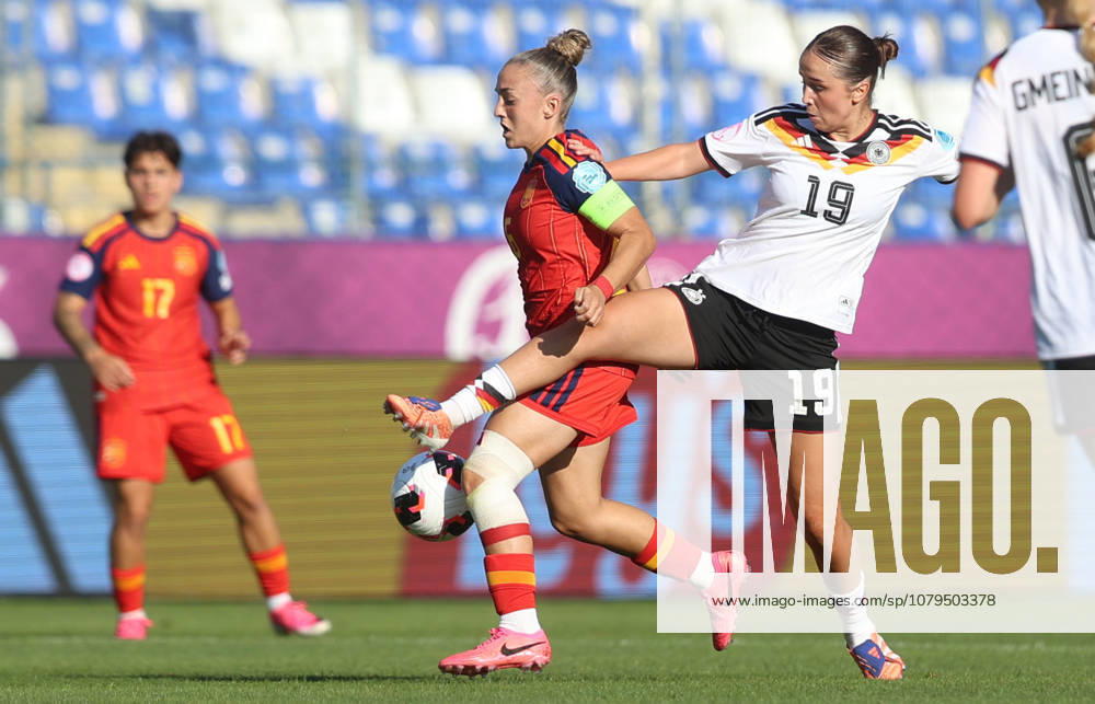 Sarajevo(Bosnia-Herzegovina) Spain-Germany European U19 U-19 Under-19 women s football championship final Irune Dorado(C) Spain,Laila Portella(R) Germany :S.Sandic