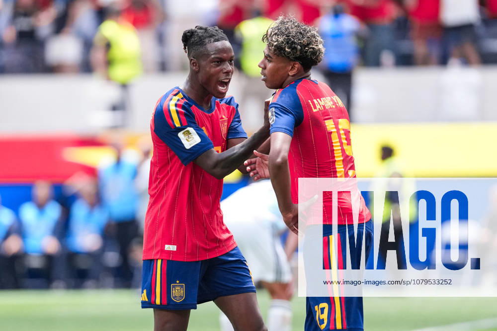 Nico Williams of Spain (L) and Lamine Yamal of Spain (R) celebrate after winning the FIFA Men?s World Cup 2026 quarter-final football match between Spain and Belgium at Los Angeles Stadium, in Inglewood on July 10th 2026 (Photo by Alexandra Fechete SPP)