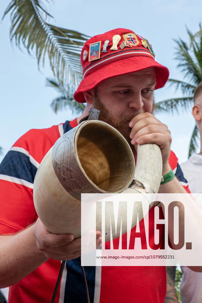Norwegian fans perform their famous Viking Row in Miami Beach MIAMI BEACH, FLORIDA, UNITED STATES - JULY 10: One of the organizers blows the Viking horn during the now-famous Viking Row as part of the 2026 FIFA World Cup, WM, Weltmeisterschaft, Fussball celebrations in Miami Beach, Florida, on July 10, 2026. Jesus Olarte Anadolu Miami United States. Editorial use only. Please get in touch for any other usage.