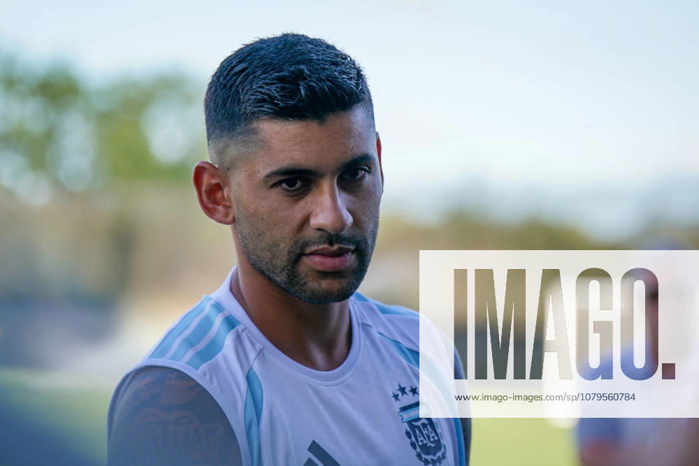 USA Soccer FIFA World Cup, World Cup, 2026 World Cup, Quarterfinals, Matchday 1: Cristian Romero of Argentina speaks with media representatives during the official Argentina MD 1 Media Opportunity in the mixed zone at the Sporting KC Training Center in Kansas City, Kansas, USA. The Argentine national team is preparing for its quarterfinal match against Switzerland at the 2026 FIFA World Cup.