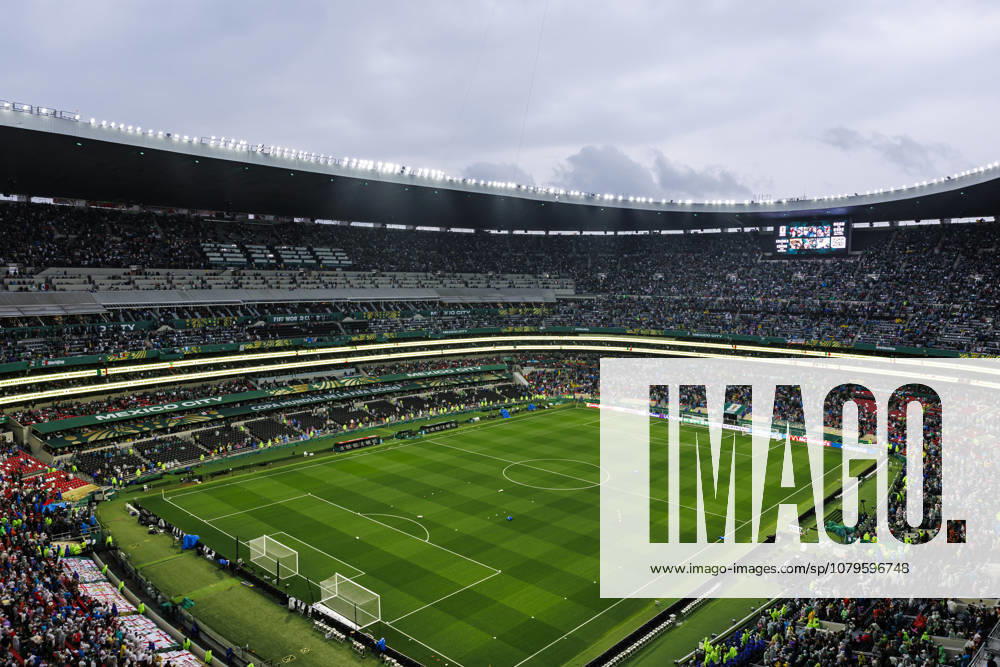 Mexico v England: Round Of 16 - FIFA World Cup, WM, Weltmeisterschaft, Fussball 2026 Mexico City, Mexico - July 5: General view of the stadium while the match is delayed by rain and thunderstorms FIFA World Cup 2026 Round Of 16 match between Mexico and England at Mexico City Stadium on July 5, 2026 in Mexico City, Mexico Mexico City Mexico City Stadium Mexico Mexico