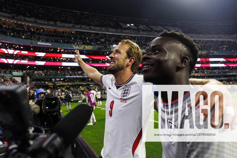 Mexico v England: Round Of 16 - FIFA World Cup, WM, Weltmeisterschaft, Fussball 2026 Mexico City, Mexico - July 5: Harry Kane (L) and Bukayo Saka of England (R) celebrate after winning the FIFA World Cup 2026 Round Of 16 match between Mexico and England at Mexico City Stadium on July 5, 2026 in Mexico City, Mexico Mexico City Mexico City Stadium Mexico Mexico
