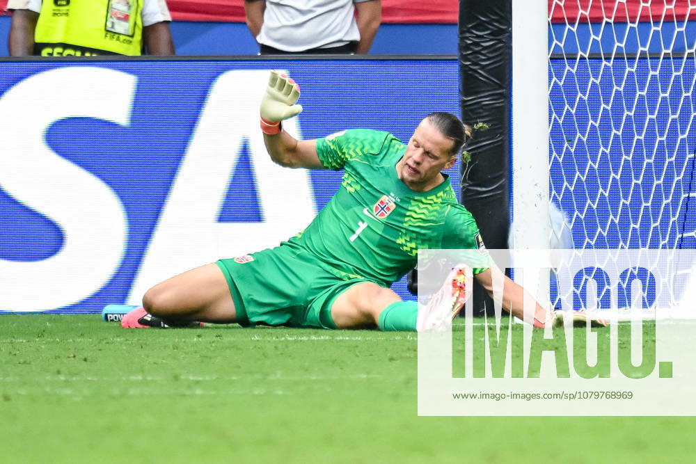 Goalkeeper Orjan Nyland of Norway looks dejected during the 2026 FIFA World Cup quarterfinal match between Norway and England at Miami Stadium on July 11, 2026, in Miami Gardens, United States. Photo by Harry Langer, DeFodi Images