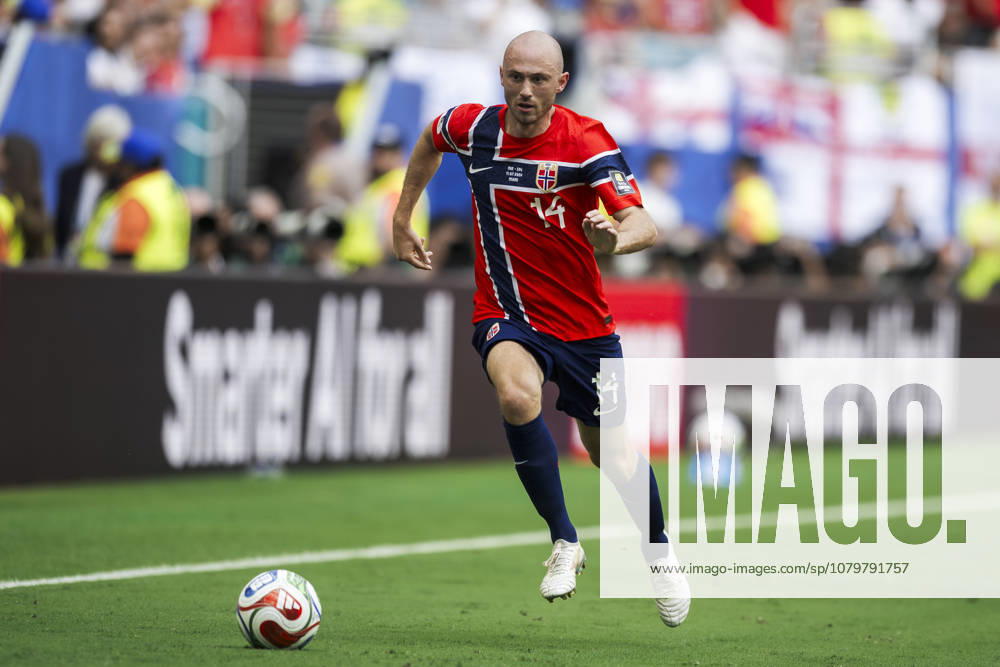 Norway v England - FIFA World Cup, WM, Weltmeisterschaft, Fussball 2026 Fredrik Aursnes of Norway in action during the FIFA World Cup 2026 quarter final football match between Norway and England. England won 2-1 over Norway after extra time. Miami Gardens United States
